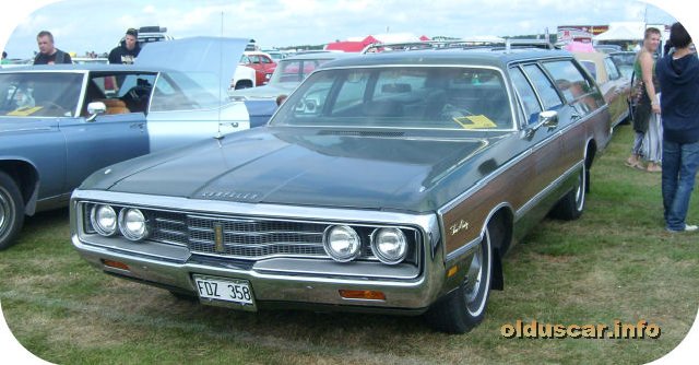 1970 Chrysler station wagon #5